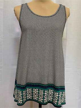 Ladies MAX STUDIO Asymmetrical Sleevleless Top Size M